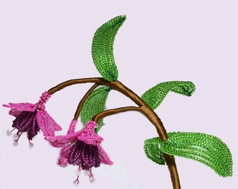 Fuchsia French Beading Pattern to make Fuchsia flowers and branches using seed beads and wire, designed by Katie Dean, Beadflowers