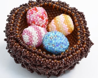 Easter Nest Beaded Box Tutorial/Beading Pattern using Peyote stitch and seed beads, designed by Katie Dean, Beadflowers