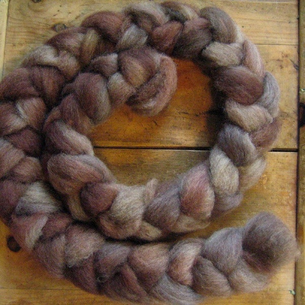 Wolf - 4oz - 114g - Carded Romney Roving