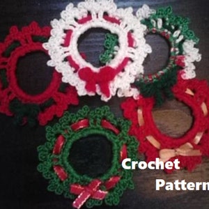 Crochet Wreath Lapel, Mini Pattern Pin or Ornament, Christmas Crochet