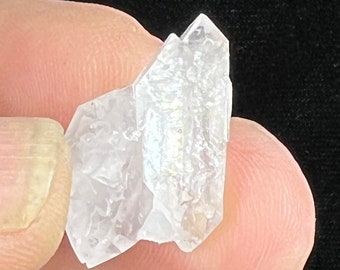Double Terminated Quartz Crystal DTXTL2009 Find The Strength, Individuality And Independence That You Need To Succeed Outside Of The Group