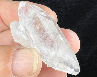 Double Terminated Quartz Crystal DTXTL2003 Find The Strength, Individuality And Independence That You Need To Succeed Outside Of The Group