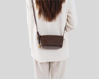 Mini Woven Vegan Leather Crossbody Bag, Small Braided Shoulder Purse with Zipper, Brown Minimalist Boho Bag, Knotted Strap Everyday Bag