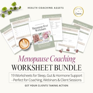 Op de afbeelding: Een verzameling gedrukte werkbladen voor gezondheidscoaching, waaronder een "Menopause Reset Worksheets"-boekje, met een kopje koffie en decoratieve clips. De tekst luidt "Menopause Coaching WORKSHEET BUNDLE" en "19 Worksheets for Sleep, Gut & Hormone Support."