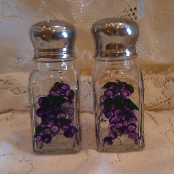 Hand Painted Grapes Salt and Pepper Shaker Set