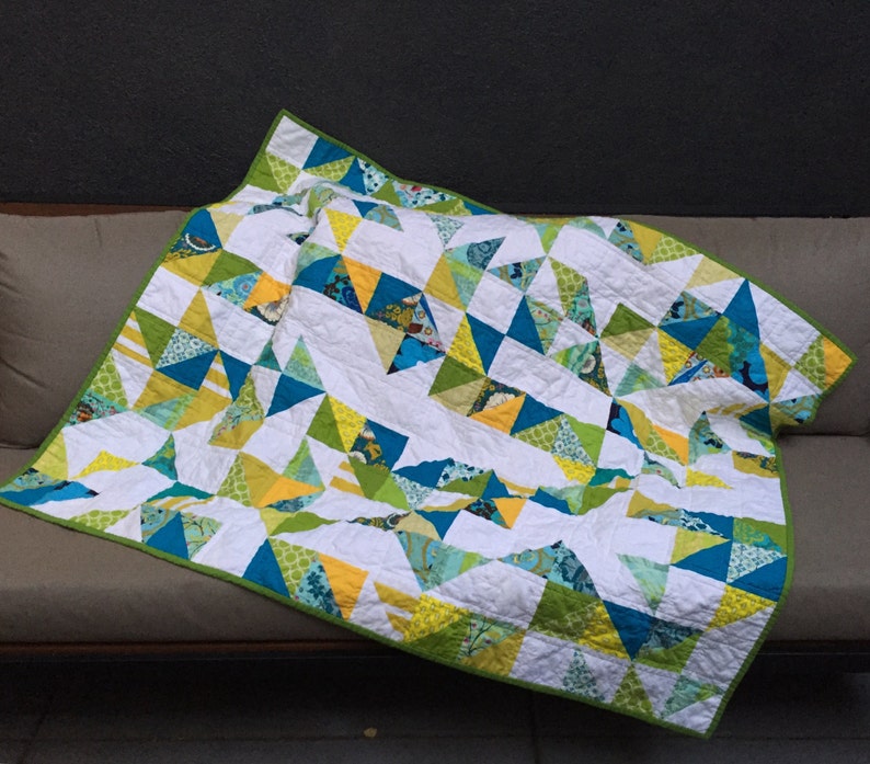 Modern HST Triangle Quilt