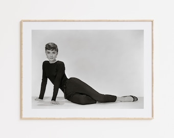 Audrey Hepburn Poster, Classic Hollywood, Black and White Wall Art, Vintage Wall Art, Photograph Prints, Home Decor, Room Decor, Fan Poster