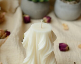 Candela a colonna ondulata in soia, decorazione minimalista per matrimoni e anniversari.