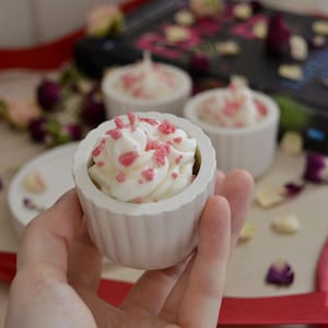 Fall Cupcake Candles Gift Set – Strawberry Cream Pie Scented Soy Candles – Cozy Autumn Decor