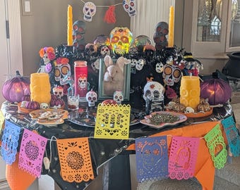 Día de muertos, papel picado, girnalda decorativa, decoración mexicana.