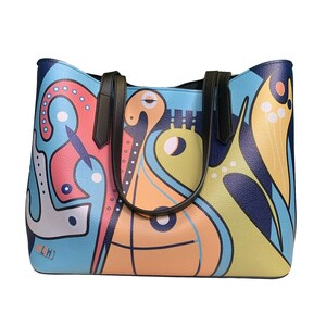 Tote#16 Eine Kunstvolle Vegan Tasche. Kreatives und farbenfrohes Design. Große Stadttasche / Handtasche. Hochwertige Umhängetasche aus Kunstleder, einzigartiges Geschenk.
