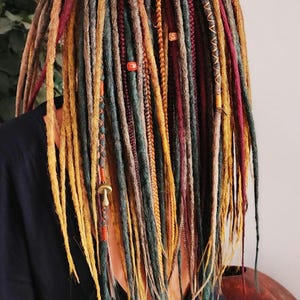 Juego de extensiones de rastas de ganchillo con mezcla de otoño: rastas personalizadas de color amarillo, verde y burdeos: rastas de doble punta con trenzas sintéticas