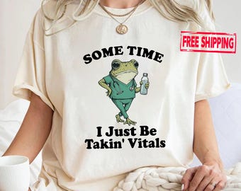 Funny ER Nurse Shirt, Frog Nursing T-Shirt, Emergency Room Nurse Tee, Medical Humor Graphic Shirt, RN Gift