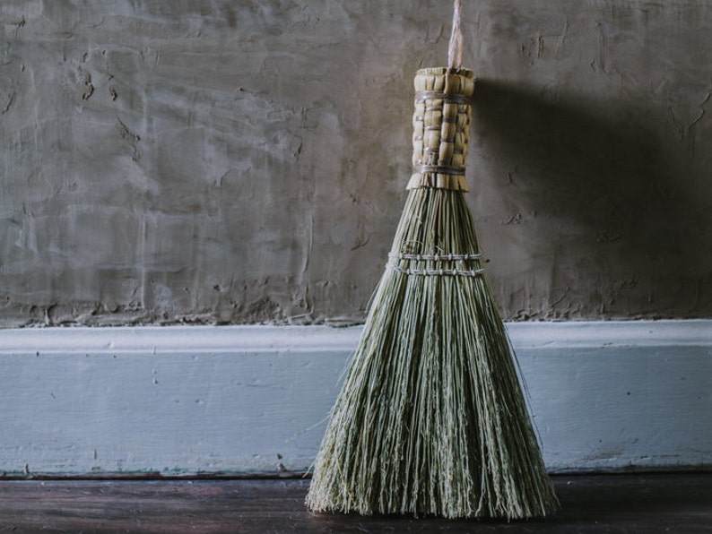 Handmade Broomcorn Whisk Broom, Natural Cleaning Brush, Standard Table Broom immagine 2