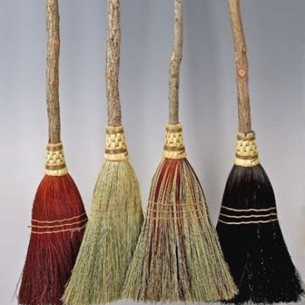 NATURAL KITCHEN BROOM