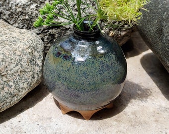 Bud Vase With Six Feet, Little 6-Legged Ceramic