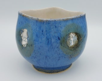 Squared Yunomi Tea Bowl in Blue and White