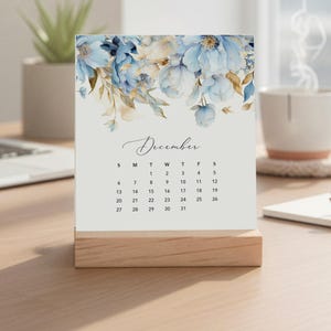 Flirty Florals Desk Calendar With Wood Stand | 2026-2027 Choose Your Start Month | Mother's Day Gift | Office Decor - NO TARIFFS Bild 10