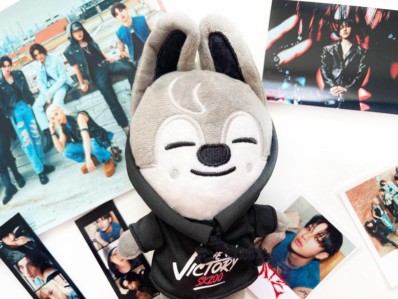 アイドルグッズ Stray Kids - SKZOO PLUSH OUTFIT Wolfchan MANIAC アイドルグッズ Stray Kids - SKZOO PLUSH OUTFIT Wolfchan