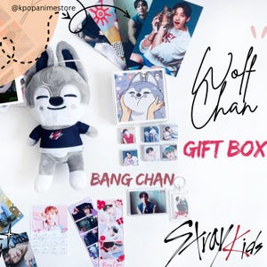 Мягкая игрушка Wolf Chan Skzoo - Подарочная коробка Bang Chan с шоколадом Bang Chan и кружкой