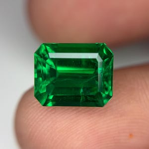 5.71 Ctw Lab Grown Emerald (Hydrothermal) Octagon Shape w/inclusions, 11.6 x 9.4 (mm)