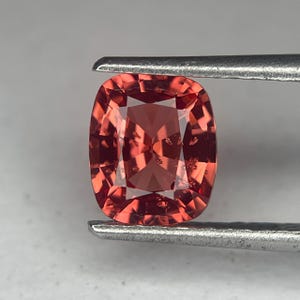 1.55 Ctw Lab Padparascha Pink Sapphire (Czochralski) Cushion Cut, 7.4 x 6.2 (mm)