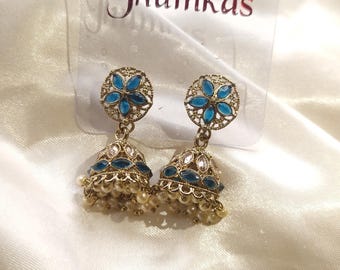 Small jhumke