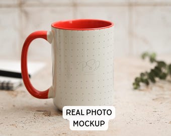 15oz mok met rood accent, mock-up, print on demand (PSD, JPG, PNG)