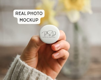 Mockup met 1,25-inch pinknop | Smart PSD-object (digitale download)