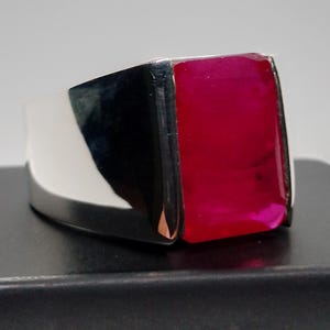 Anillo de rubí rojo raro de 15 quilates, anillo de rubí hecho a mano en plata de ley 925, anillo de rubí de forma cuadrada, anillo de Yaqoot rojo, regalo para él