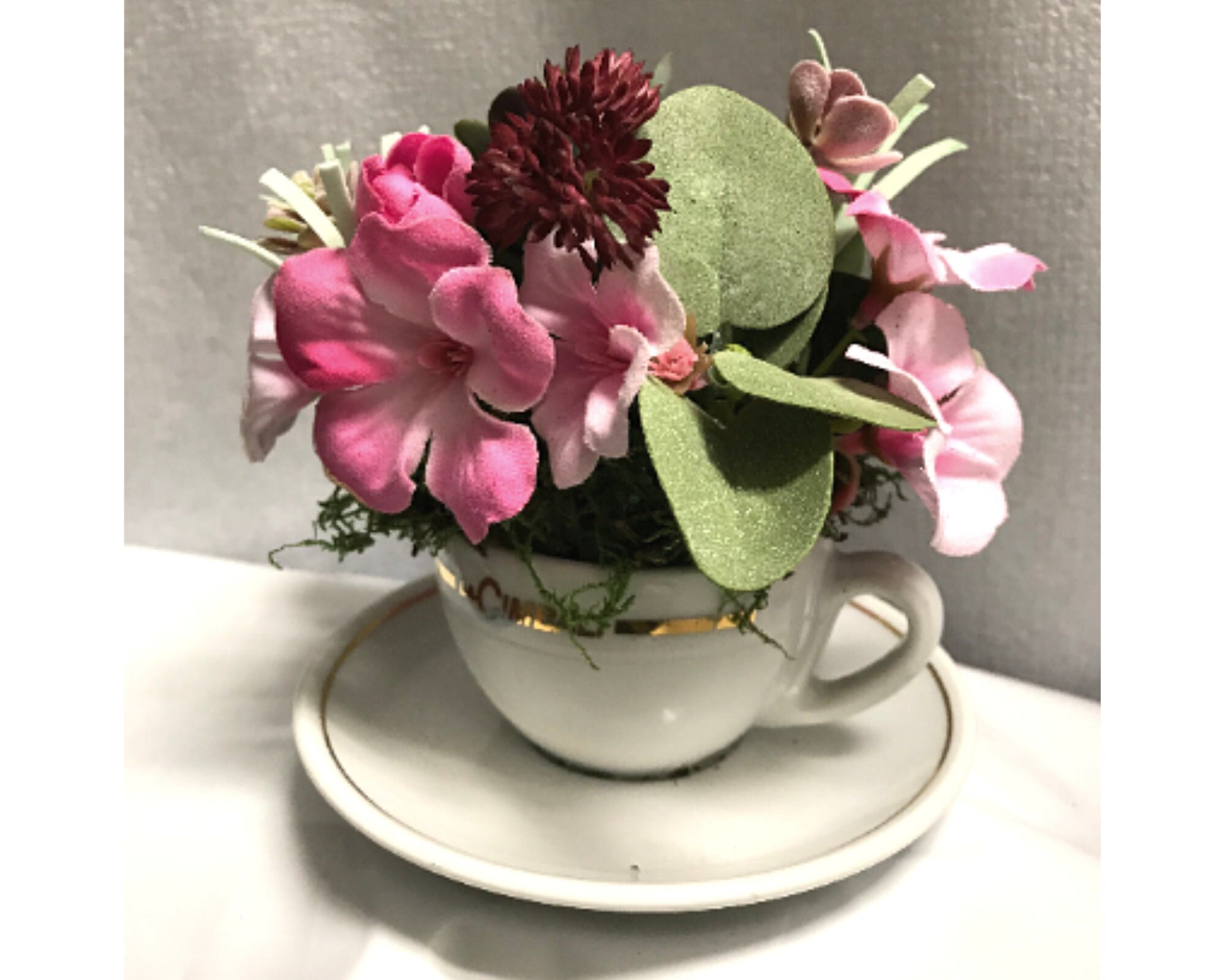 Floral Arrangement in Vintage Teacup and Saucer Teacup - Etsy