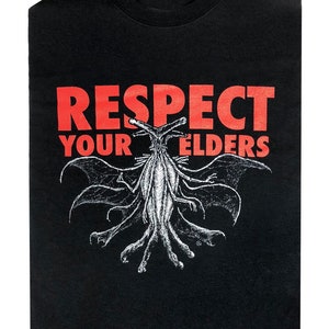 Respeta a tus mayores Lovecraft Cthulhu Montañas de la locura camiseta unisex, tallas S-4XL