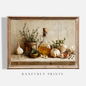以下が含まれることがあります： ガラス瓶に入った油、ニンニクの球根、ポットに入ったハーブ、小さなボウルを描いた額入りの静物画。絵画は、素朴でヴィンテージな美学を持ち、ニュートラルなカラーパレットと、下部に「RANFURLY PRINTS」というテキストが特徴です。
