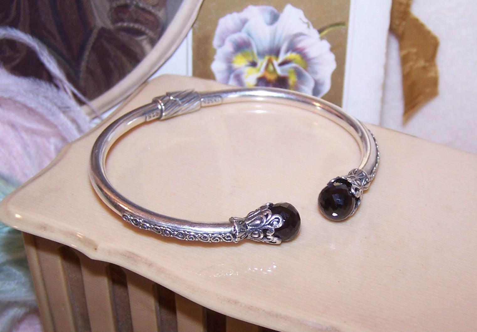 Vintage SARDA Sterling Silver Black Onyx Hinged Bangle