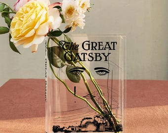 グレート・ギャツビー アクリル製ブックベース - 読書家や読書家へのホームデコレーションギフト、特別な日のための本好きギフト、母の日ギフト