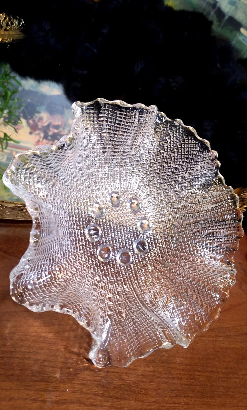 Circle Ruffle Pattern Vintage Clear Textured Ruffled Edge Footed Glass 6