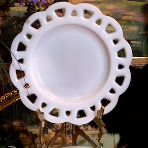 Vintage Hazel Atlas Lace Edge Milk Glass 8&quot; Plate