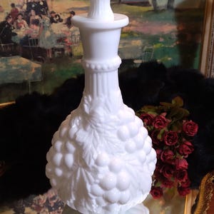 Imperial Glass Ohio Vintage Grape Milk Glass 12&quot; Decanter & Lid