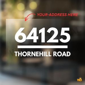 Op de afbeelding: Witte adressticker met de cijfers "64125" en de tekst "THORNEHILL ROAD". De woorden "YOUR-ADDRESS HERE" staan boven de cijfers. De sticker heeft een transparante achtergrond.