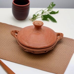 Handcrafted Moroccan Clay Tagine with Dome Lid – Authentic Cookware for Stews, Unique Artisan Kitchen Decor, Eco-Friendly Clay, best gift