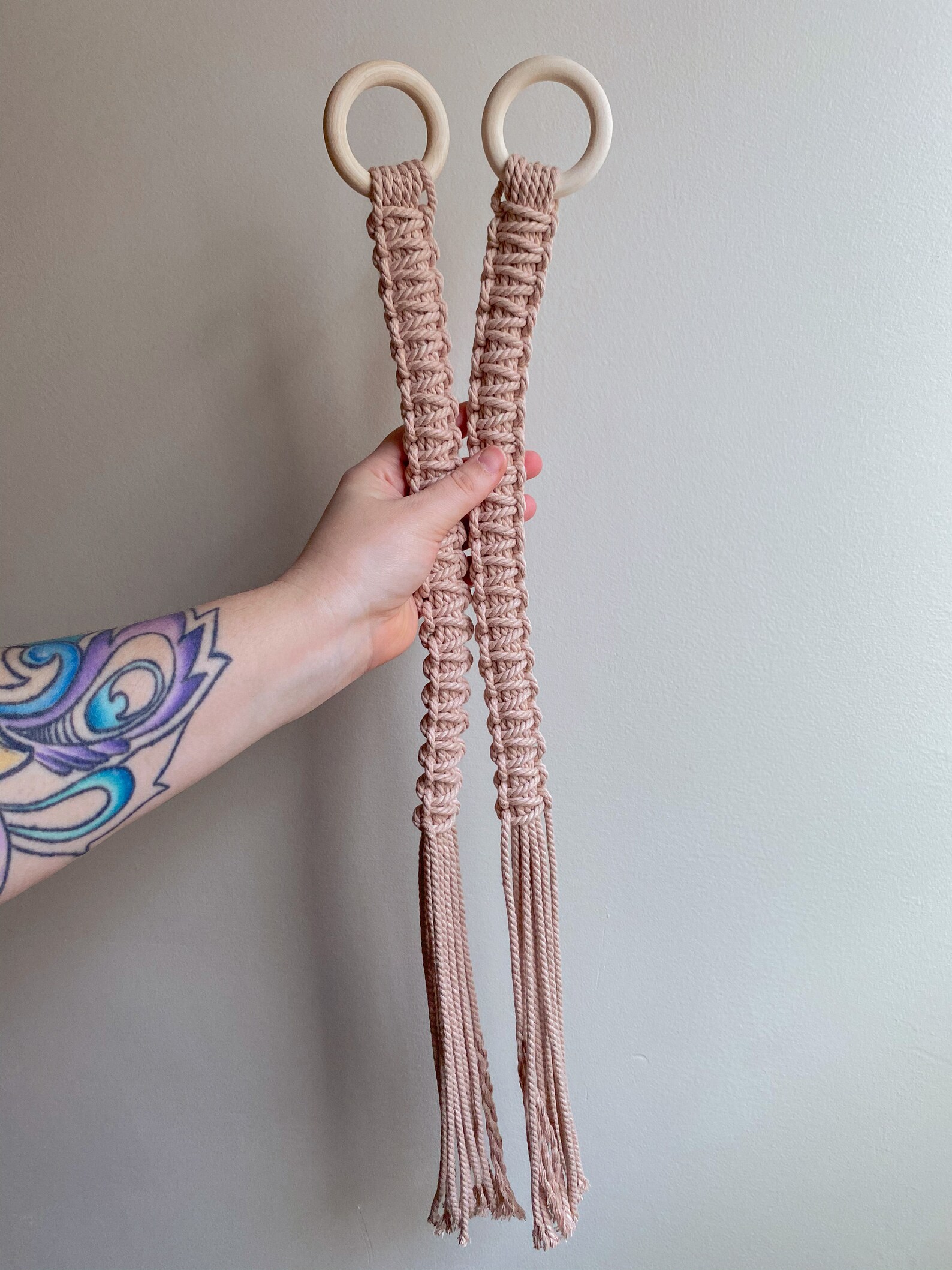 macrame curtain tie back pattern