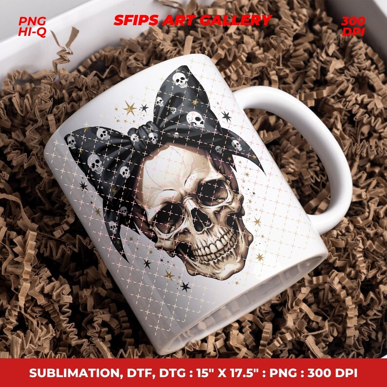 Puede incluir: Taza de cer&aacute;mica blanca con un dise&ntilde;o detallado de calavera y un lazo negro adornado con motivos de calaveras. La taza tiene un asa blanca y est&aacute; decorada con estrellas doradas y un patr&oacute;n de cuadr&iacute;cula. La taza mide 38 cm x 44 cm.