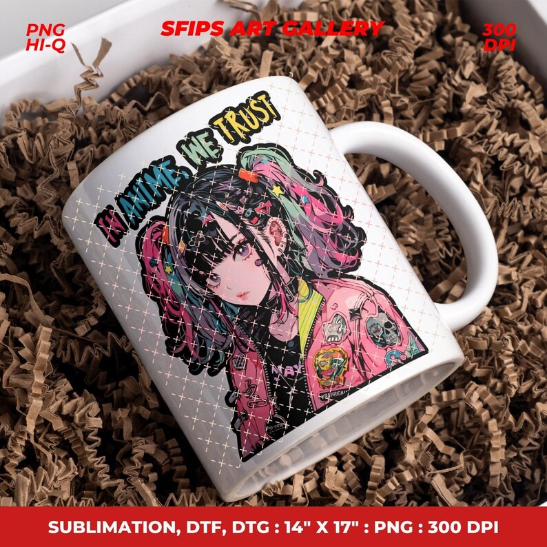 K&ouml;nnte beinhalten: Wei&szlig;e Keramiktasse mit einer Anime-Illustration eines M&auml;dchens mit bunten Haaren und einer rosa Jacke. Die Tasse tr&auml;gt den Text "IN ANIME WE TRUST" und ist von braunem Verpackungsmaterial umgeben. Die Tasse ist etwa 10 cm hoch.