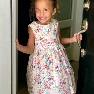 Girls Dress Pattern, The MARGO DRESS, toddler dress pattern, sewing pattern, instant download, girls sewing pattern pdf, buttons in back image 7