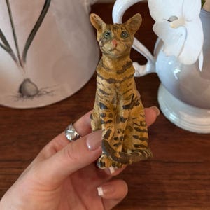 Personalized Wooded Cat Sculpture from Photo, Handmade Cat Figurine, Custom Pet Sculpture from Photos, Pet Memorial Gifts for Pet Lovers