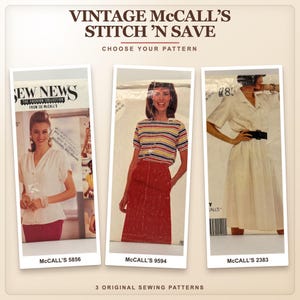 Könnte beinhalten: Drei Vintage-Schnittmuster von McCall's Stitch 'N Save mit den Nummern 5856, 9594 und 2383. Die Schnittmuster zeigen Abbildungen von Kleidung, darunter eine weiße Bluse mit rotem Rock, ein gestreiftes Kurzarm-Oberteil und ein weißes Kleid.