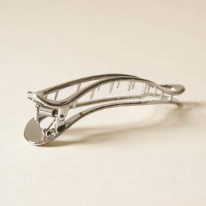 Long Wave Metal Hair Claw Clip | Silver