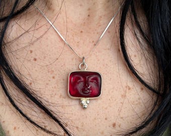 Pingente de Buda em esmalte feito à mão – Prata de lei com banho de ouro 24K