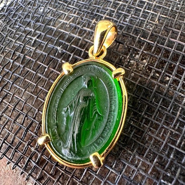 Ciondolo in argento con intaglio in vetro fatto a mano raffigurante la Vergine Maria - Oro 24K su argento massiccio 925K - Regalo per lei - Ciondolo fatto a mano