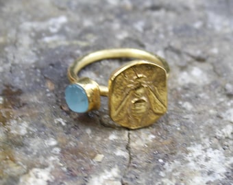 Handmade Bronze Intaglio Bee Ring with Natural Raw Apatite: 24K Gold over Sterling Silver